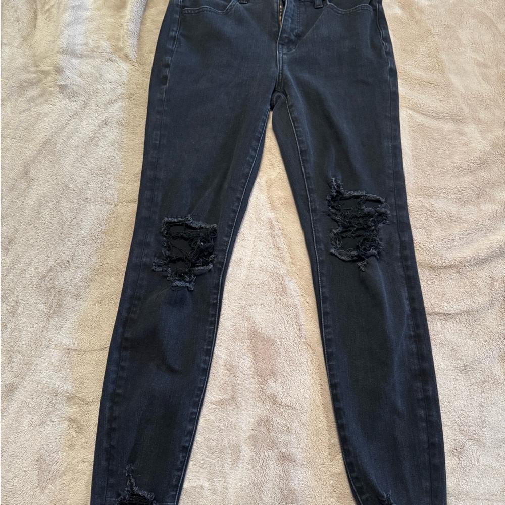 Black Distressed Women's Jeans